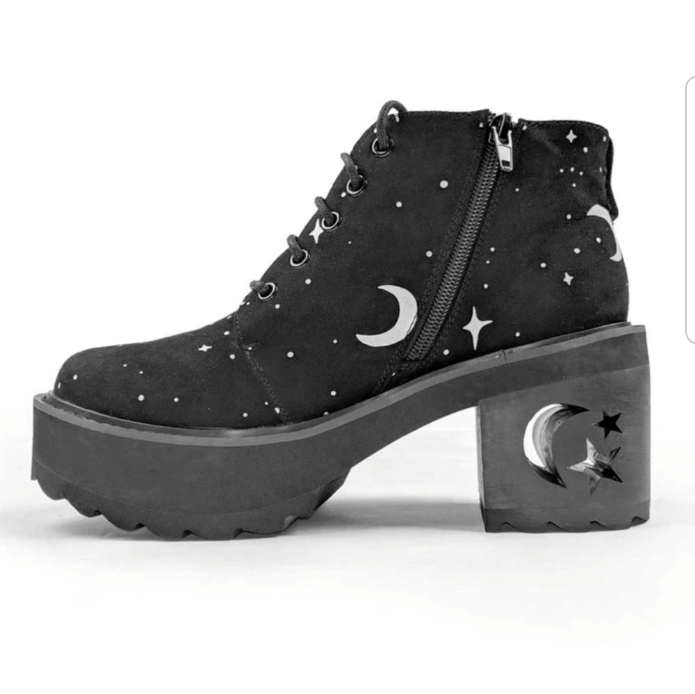 Rogue and Wolf Moondust boots